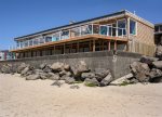 Beachside Retreats Complex: Enjoy Direct Beach Access from the Condo